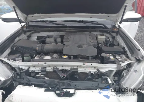 2015 Toyota 4Runner Sr5 z USA, uszkodzony, nr VIN JTEBU5JR7F5259342